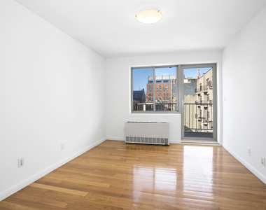 159 Bleecker St - Photo Thumbnail 4