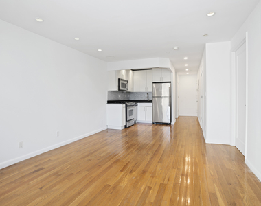 159 Bleecker St - Photo Thumbnail 2