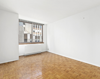 235 E 40th St - Photo Thumbnail 5