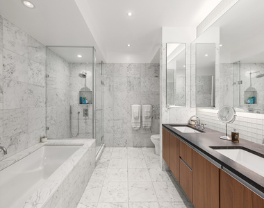 311 W Broadway - Photo Thumbnail 4