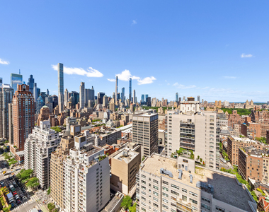 200 E 69th St - Photo Thumbnail 8
