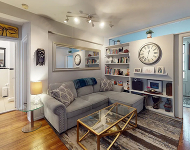 East 58th Street - Photo Thumbnail 1