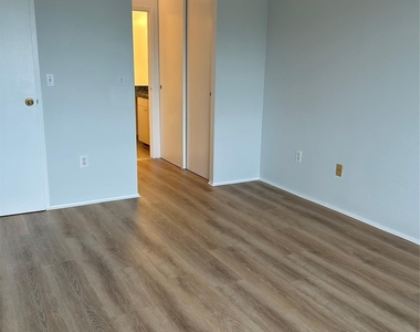 50 Columbus Avenue - Photo Thumbnail 12