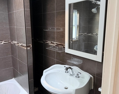 260 Toronto Avenue - Photo Thumbnail 2