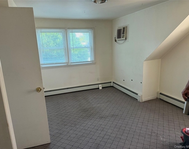 260 Toronto Avenue - Photo Thumbnail 5
