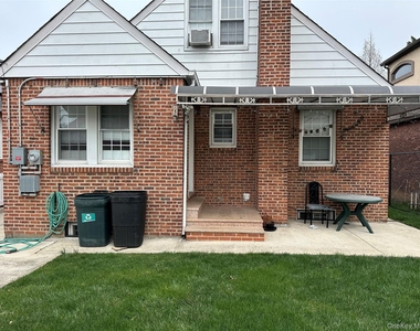 8252 257th Street - Photo Thumbnail 6