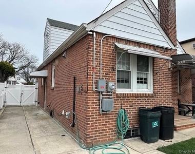 8252 257th Street - Photo Thumbnail 7