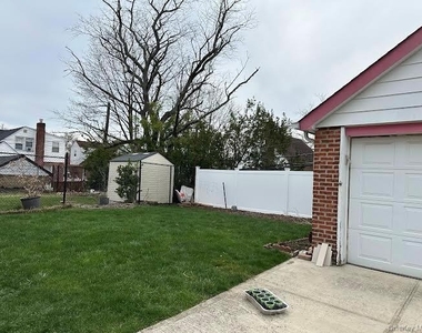 8252 257th Street - Photo Thumbnail 8