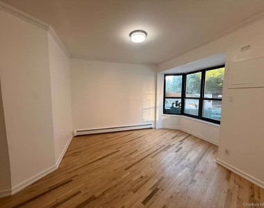 102-39 66th Avenue - Photo Thumbnail 7