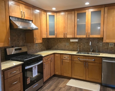 1396 Illinois Avenue - Photo Thumbnail 9