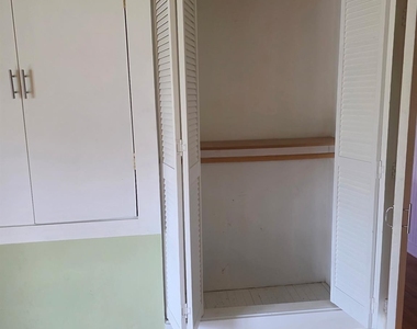 1396 Illinois Avenue - Photo Thumbnail 17