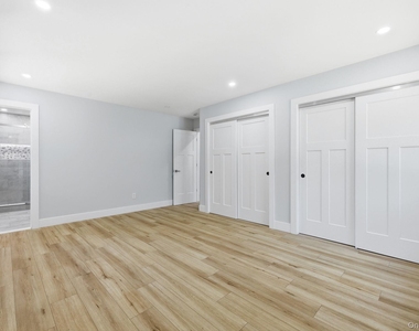 7 Brookdell Drive - Photo Thumbnail 12