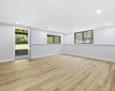 7 Brookdell Drive - Photo Thumbnail 18