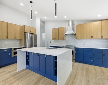 7 Brookdell Drive - Photo Thumbnail 2