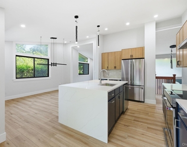 7 Brookdell Drive - Photo Thumbnail 3