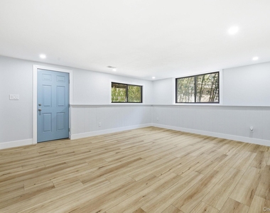 7 Brookdell Drive - Photo Thumbnail 17