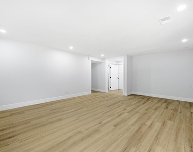 7 Brookdell Drive - Photo Thumbnail 19