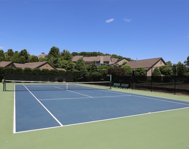 957a Heritage Hills Drive - Photo Thumbnail 10