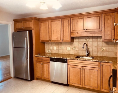 957a Heritage Hills Drive - Photo Thumbnail 1