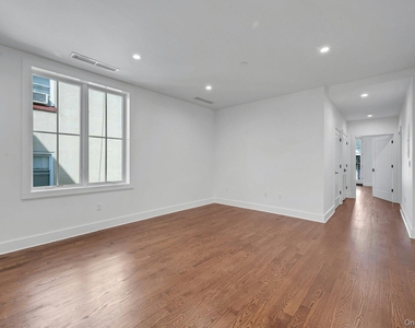 291 Main Street - Photo Thumbnail 5