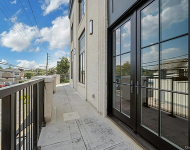 291 Main Street - Photo Thumbnail 12