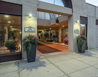 360 Shore Rd - Photo Thumbnail 13