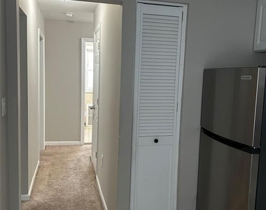 248-15 89th Avenue - Photo Thumbnail 3