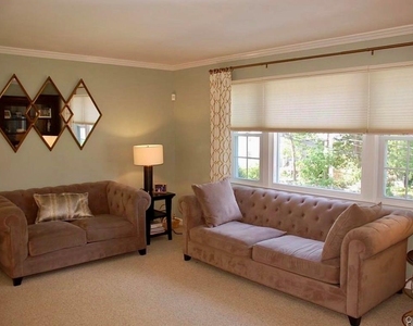 18 Coralyn Avenue - Photo Thumbnail 2