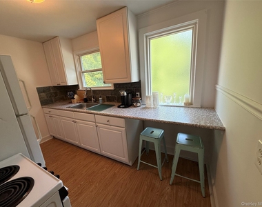 17 Harriman Avenue - Photo Thumbnail 13