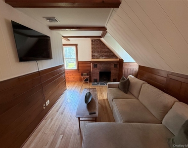 17 Harriman Avenue - Photo Thumbnail 7