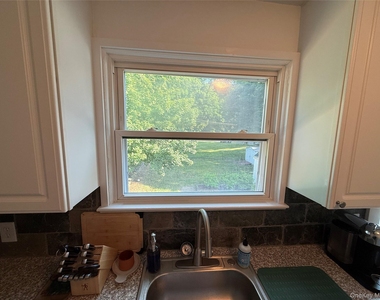 17 Harriman Avenue - Photo Thumbnail 15