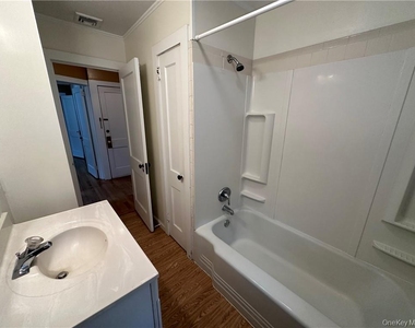 17 Harriman Avenue - Photo Thumbnail 20