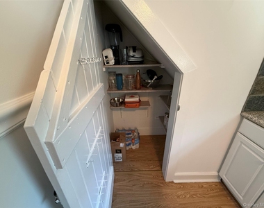 17 Harriman Avenue - Photo Thumbnail 16