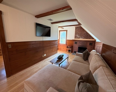 17 Harriman Avenue - Photo Thumbnail 8