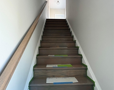 109 Palisade Street - Photo Thumbnail 2
