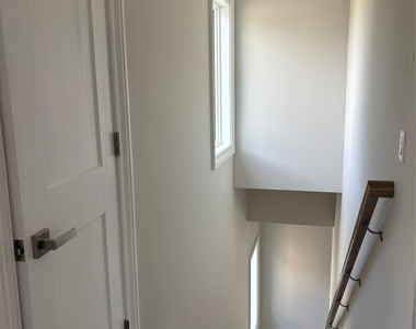 109 Palisade Street - Photo Thumbnail 16