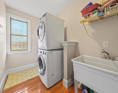 86 West Street - Photo Thumbnail 10