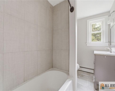 62 Washburn Avenue - Photo Thumbnail 11