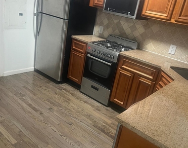 311 4th Avenue - Photo Thumbnail 2