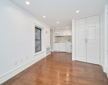 226 W 13th Street - Photo Thumbnail 1