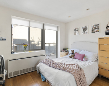 159 Bleecker Street - Photo Thumbnail 3