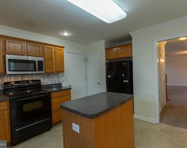 59 Stork Lane - Photo Thumbnail 11