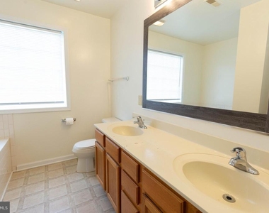 59 Stork Lane - Photo Thumbnail 22