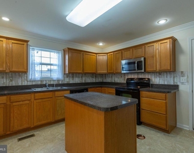 59 Stork Lane - Photo Thumbnail 10