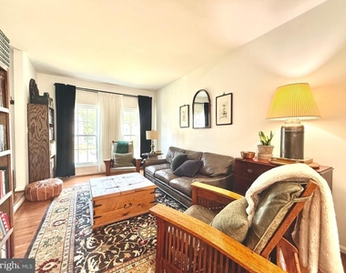 8 Woodmont Court - Photo Thumbnail 2