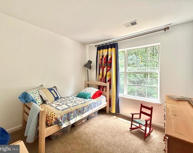 8 Woodmont Court - Photo Thumbnail 11