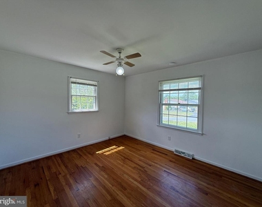 1804 Sherwood Drive - Photo Thumbnail 18