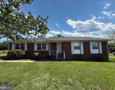1804 Sherwood Drive - Photo Thumbnail 1