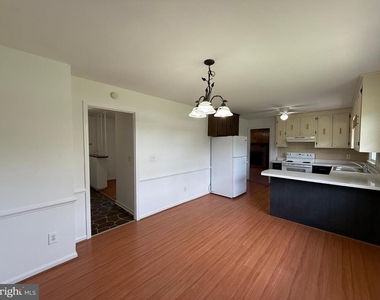 1804 Sherwood Drive - Photo Thumbnail 5