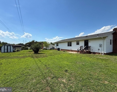 1804 Sherwood Drive - Photo Thumbnail 23
